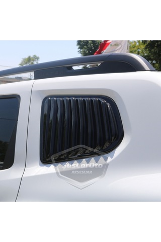 Dacia Duster 2018 Sonrası Uyumlu Kelebek Cam Izgarası Kelebek Cam Vizörü Havalandırma Sağ Sol Takım Parlak Siyah 00 Şüscaroto Aksesuar