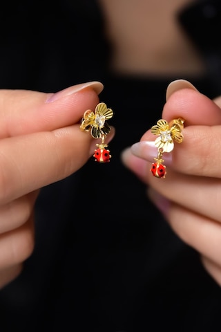 925 Ayar Gümüş Gold Kaplama Kristal Kesim Uğur Böcekli Frezya Çiçeği Küpe Çiçek Altın