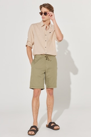 Lee Regular Fit Normal Kesim %100 Pamuk Normal Bel Haki Chino Şort L231406801 Haki
