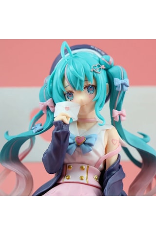 Conventions1 Yeni Hatsune Miku Anime Figürü Pembe Sakura Oturma