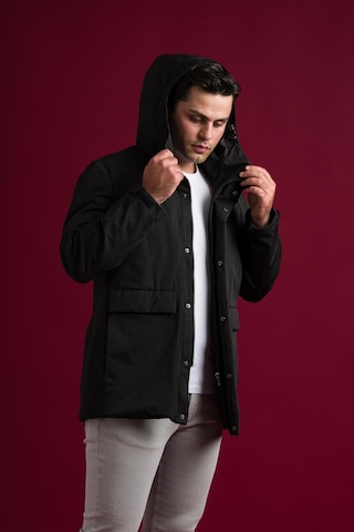 Slimfit Kapşonlu Çıtçıt Ve Fermuar Kapamalı Kapak Cepli Elyaf Dolgulu Astarlı Yan Cepli Uzun Mont 001