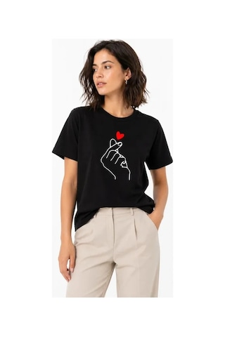 Veraura Lifestyle Kore Parmak Aşk Temalı Minimal Baskılı Tişört Yazlık Kısa Kol T-shirt - Siyah