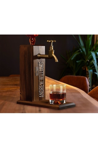 Bk Gift Kişiye Özel Kabartma İsimli Babalar Günü Tasarımlı Musluklu Ceviz Ahşap Şarap Standı, Viski Çeşmesi, Babaya Hediye, İçecek Dispenseri-8