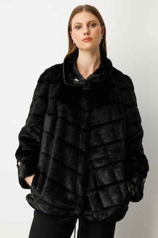 Ekol Kadın Büyük Beden Metal Aksesuarlı Peluş Kaban 6305 Siyah Siyah