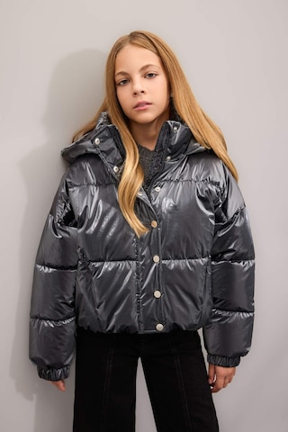 DeFacto Kız Çocuk Su İtici Kapüşonlu Fermuarlı Çıtçıt Kapamalı Mont C5765A824WNGR266 Gri