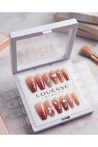 Louésse Ruby Charm Takma Tırnak Seti 12 Li Kırmızı Ombre Taşlı & Fiyonk Detaylı Şık Model