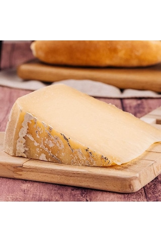 Yöresel Kars Eski Kaşar Peyniri 1 KG