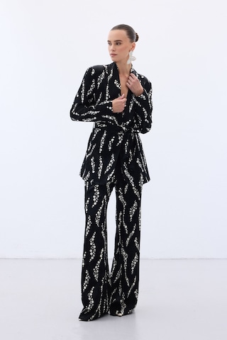 Sateen Desenli Uzun Ceket - Siyah-136474 Siyah