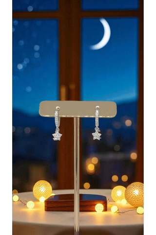 925 Ayar Taşlı Ay Yıldız Sallantılı Gümüş Küpe Zarif Ve Işıltılı Tasarım Gümüş