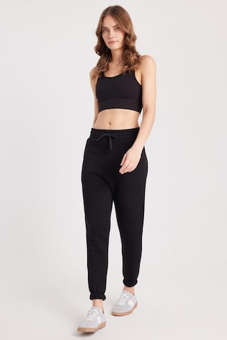 Tudors Kadın Relax Fit Rahat Kesim Şardonlu 3 Cepli Lastikli Jogger Paça Siyah Eşofman Altı-37884
