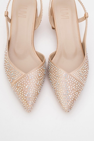 Sella Bej Saten Taşlı Kadın Kısa Topuklu Ayakkkabı Bej