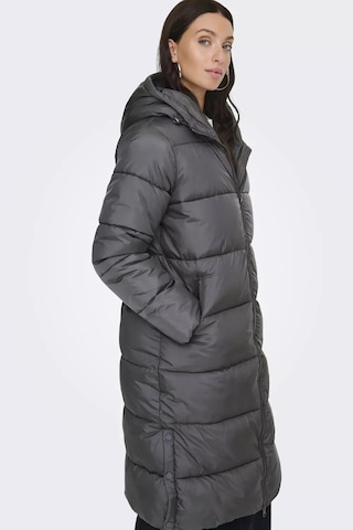 Only Kadın Onlmontana Kapüşonlu Uzun Şişme Mont 15226559 Gri Gri