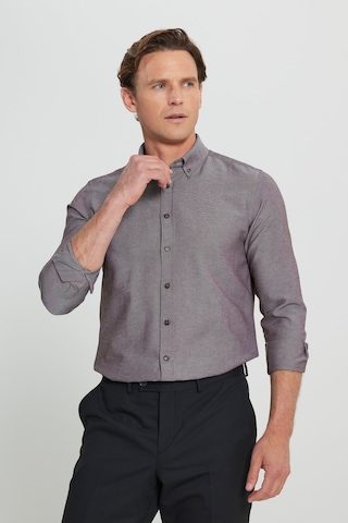 AC&Co / Altınyıldız Classics Tailored Slim Fit Dar Kesim Düğmeli Yaka Oxford Erkek Gömlek Kahverengi