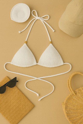 Angbutik Kadın Beyaz Pedli Üçgen Bikini Üstü Halter Bağlamalı Aksesuarlı