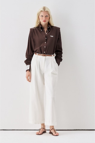 Sagaza Studio Ss6153 Kemerli Cep Detaylı Bol Pantolon Ekru