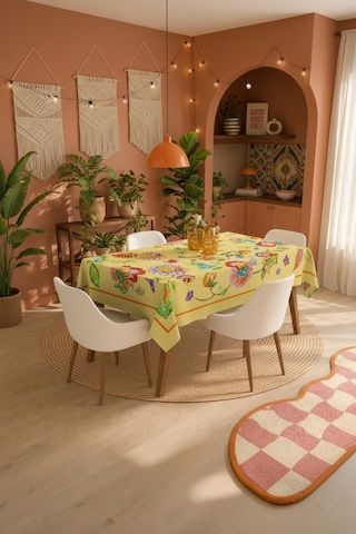 Vivanni Home Yıkanabilir Dikdörtgen Masa Örtüsü Günlük Kullanıma Uygun Pratik Ve Uzun Ömürlü Çiçekli Sarı
