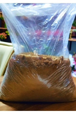 4 Kg Doğal Elenmiş Bahçe Toprağı %100 Katkısız Hazır Bitki Toprağı Saksı, Çiçek, Sebze Ve Fidan İçin