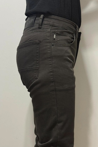 Hacker Denim Hacker Dmctekstil Erkek Koyu Kahve Y 958 Yüksek Bel Normal Kesim Boru Paça Jean Pantolon Koyu Kahverengi
