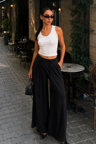 Madmext Siyah Yüksek Bel Pileli Rahat Kesim Kadın Eşofman Altı Mg2823