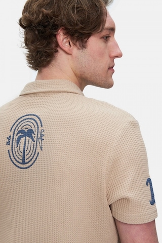 Ucla Russel Kahve Polo Yaka Baskılı Standard Fit Erkek Tshirt Kahve