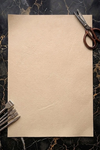 Kendinden Yapışkanlı Deri Yama Koltuk Sandalye Araç İçi Kaplama Ve Yırtık Tamir Kumaşı 75cm X 100cm 023 - Mat Krem