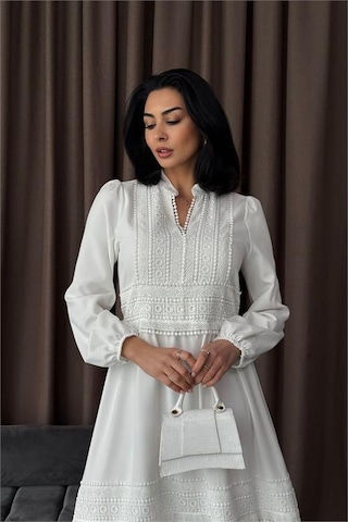 Neşeli Butik Kadın Atlas Kumaş Dantel Detaylı Elbise Nbms2517 Beyaz
