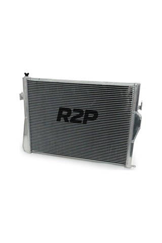 R2p Bmw E92 M3 Performans Radyatör