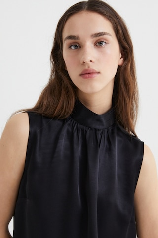 Stella Pulvis Siyah Drape Yaka Kolsuz Saten Bluz 001