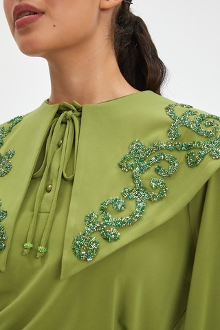 Parıltılı İşlemeli Zarif Yaka Tasarımlı, Balon Kollu Şık Bluz - Özel Günler Ve Günlük Kullanım İçin İdeal Yeşil