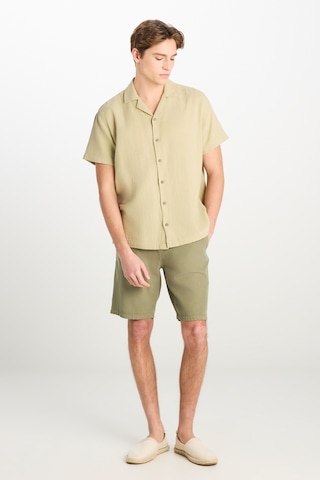 Lee Erkek Relaxed Fit Açık Yeşil Keten Gömlek - L2510207299