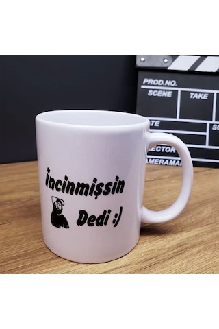 İncinmişsin Dedi Tasarımlı Kupa Bardak Renkli