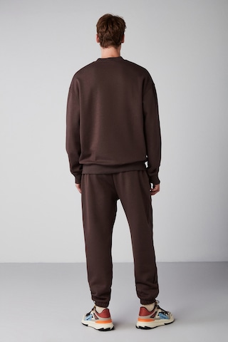 Grimelange Raırok Erkek Içi Polarlı Comfort Oversize Nakışlı Kahverengi Sweatshirt