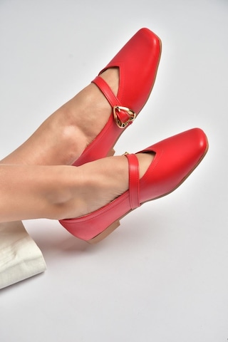 Fox Shoes Y726632609 Kırmızı Kalp Toka Detaylı Kadın Babet