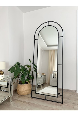 Effe Siyah Metal Çerçeveli 180x70 Cm Pencere Model Oval Ayaklı Boy Aynası