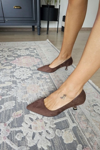 10 670 Topukla Kadın 6 Cm Kadeh Topuk Stiletto Kahve Süet