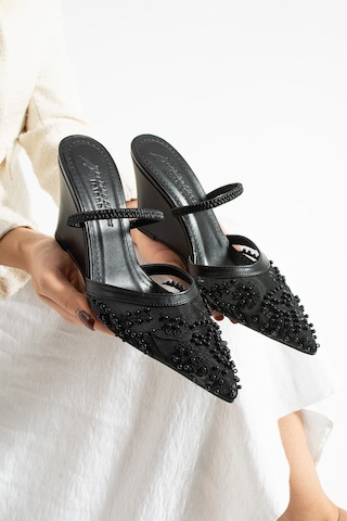 Lebibe Shoes Dıa Siyah Kadın 9 Cm Dolgu Topuklu İncili Bantlı Abiye Gelin Düğün Ayakkabısı Terliği