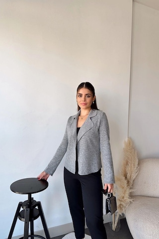 Kadın Gri Uzun Kol, Yumuşak Dokulu, Çift Taraflı Yaka, Hırka Ceket Gri
