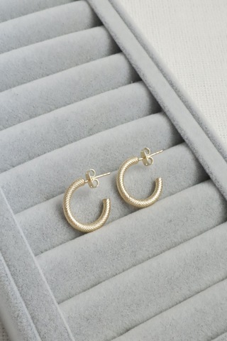 Kadın Küpe Kararmaz 14k Renk Vip Seri Dokulu Yarım Halka Boru 2cm Küpe Altın