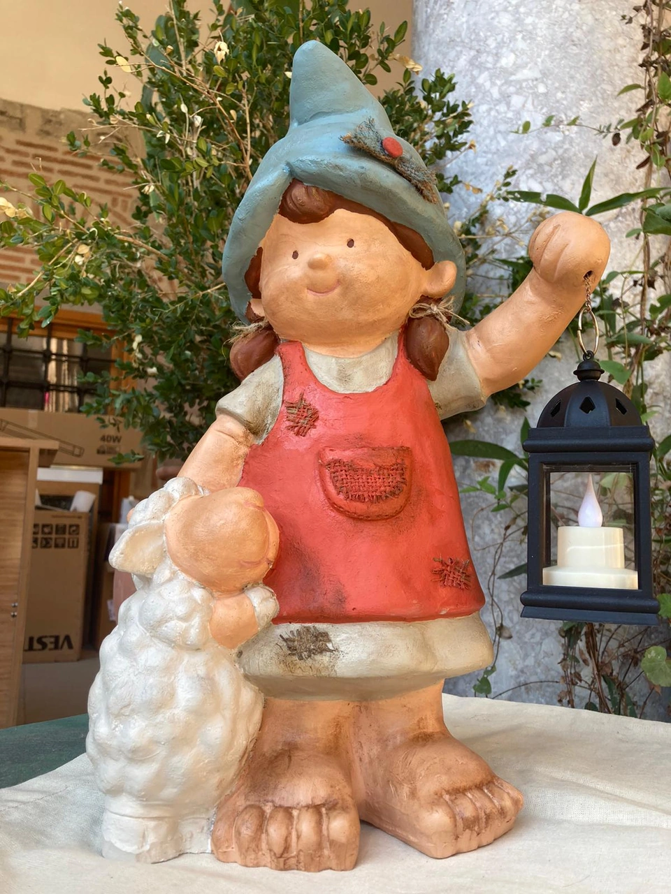 Cüce Kız Çocuk Kuzulu Fenerli ,bahçe Dekor