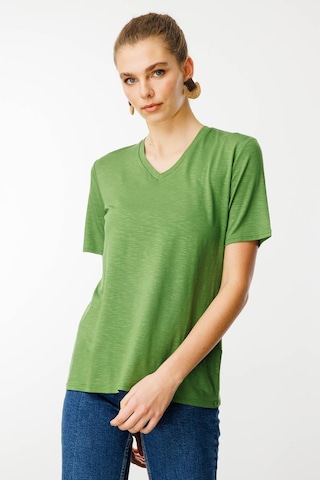 Kadın V Yaka Flamlı Kumaş Basic Tshirt A.yeşil Yeşil