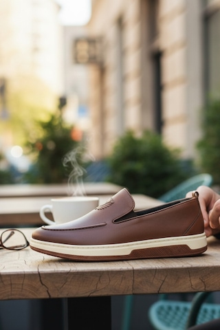 Enoch Hakiki Deri Taba Lazer Baskı Detaylı Beyaz Tabanlı Erkek Comfort Loafer Kahverengi