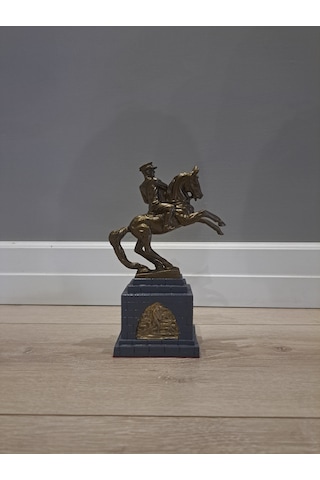 Onur Anıtı Biblo - Küçük Boy