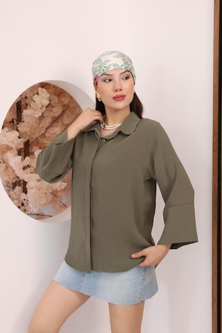 Kadın Slim Fit Dar Kesim Vücuda Oturan Uzun Kollu Haki Gömlek