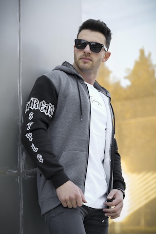 Oksit Extrem Pamuklu Üç İplik Şardonlu Fermuarlı Kapüşonlu Kol Baskılı Slim Fit Erkek Sweatshirt