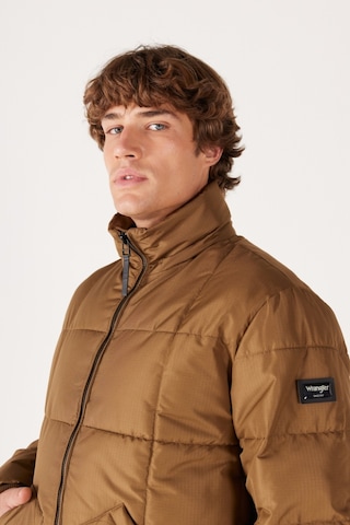 Regular Fit Normal Kesim Dik Yaka Kapüşonlu Camel Şişme Mont W232183211 Camel