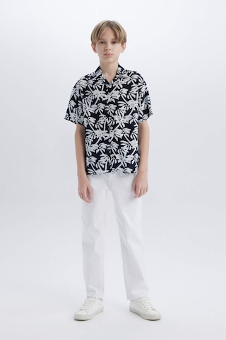 DeFacto Erkek Çocuk Oversize Geniş Kalıp Polo Yaka Desenli Kısa Kollu Gömlek E2969A825SMNV146
