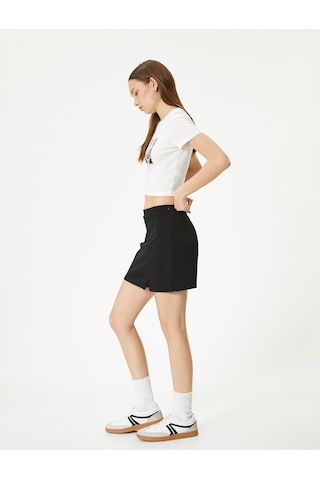 Koton Mini Etek Yüksek Bel Yırtmaç Detaylı Slim Fit Krep Scuba Kumaş Siyah 4sal70069ık Siyah
