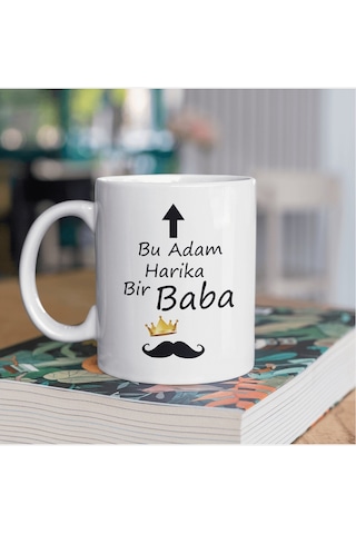 Bu Adam Harika Bir Baba Yazılı Kupa Bardak