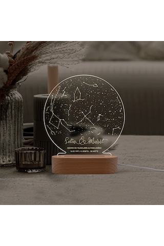 Kişiye Özel Yıldız Haritası Yuvarlak Model Ledli Gece Lambası Masif Ahşap Tabanlı Usb Kablolu Pleksi Led Gece Lambası