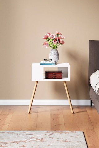 İntergo Ahşap Ayaklı Dekoratif Raflı Komodin Beyaz